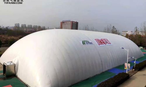 充气膜结构的充气与调试过程分为几个步骤